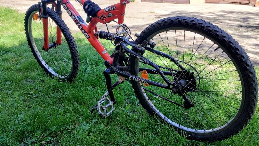 Vând bicicleta, roți 24 "
