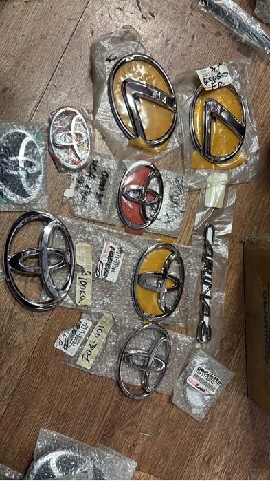 Эмблема значок тойота в оригинале