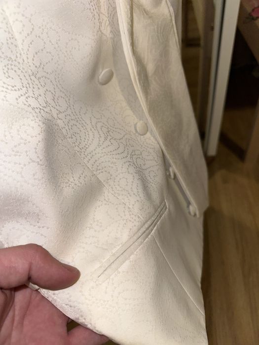 Официален костюм с елек и фишу- НОВ Desizo Monni