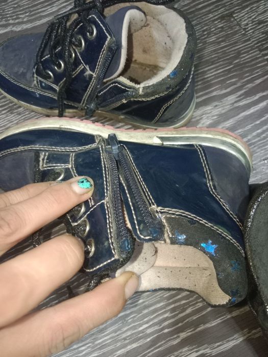 Продам сапожки на девочку 6-7 лет