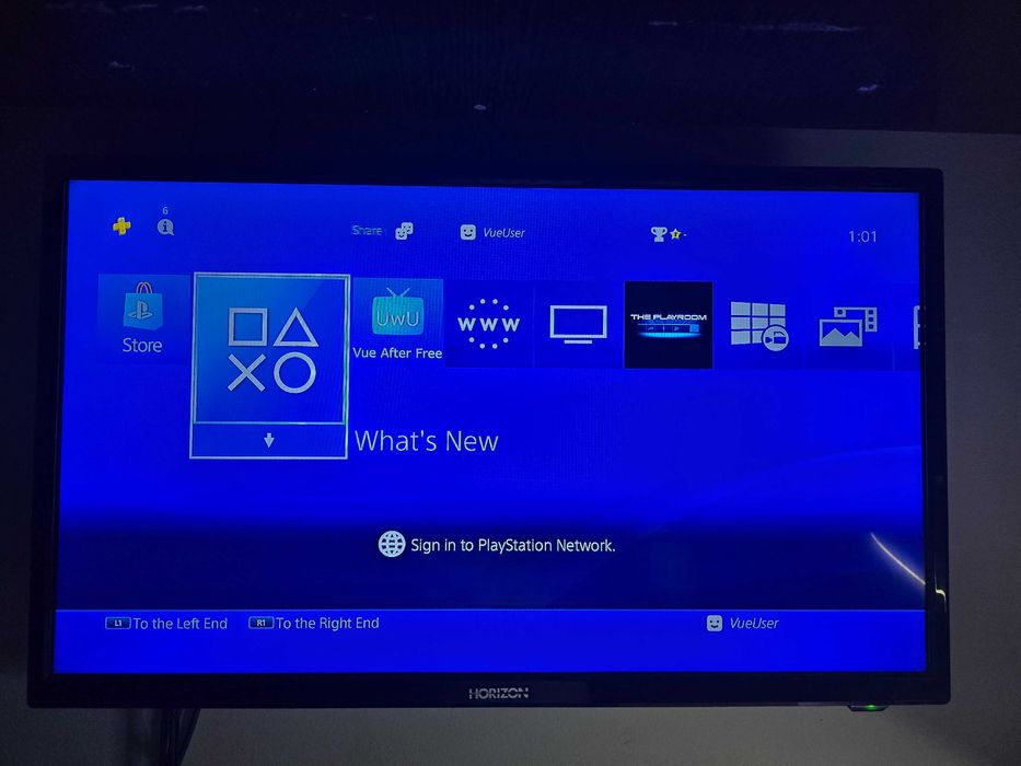 Vand consola PS4