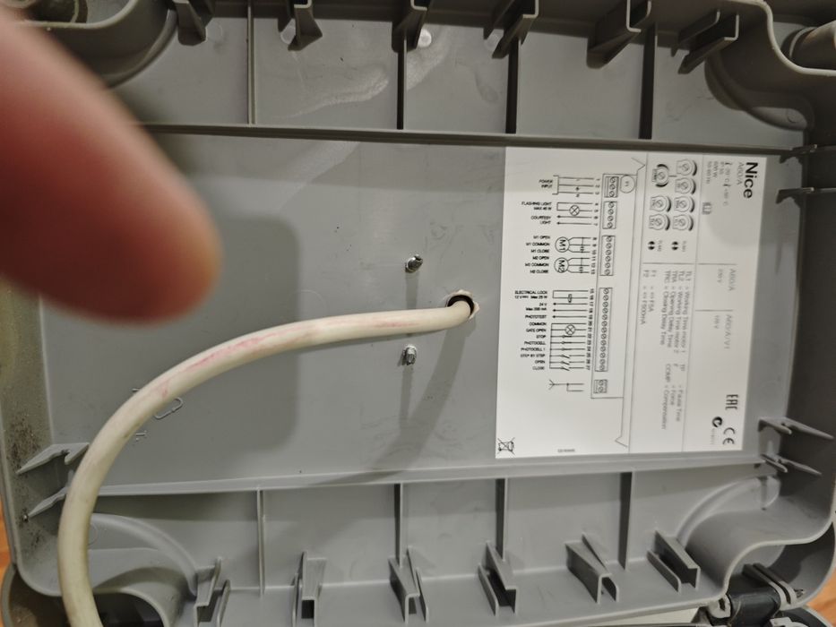 Срочно продам автоматику для распашных ворот Nice (Италия) модель А60