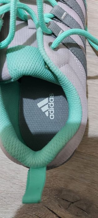 Женские кроссовки Adidas