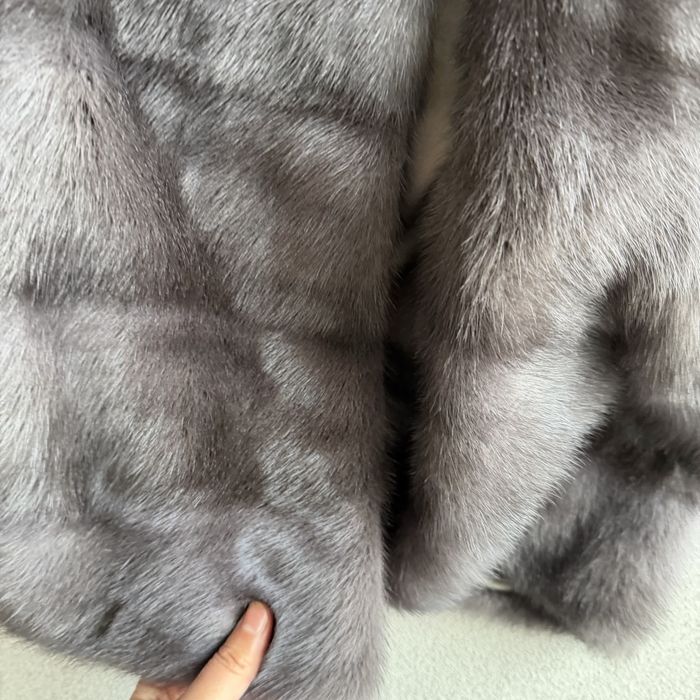 Продам шубу норковую