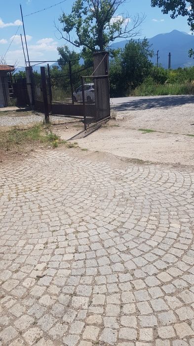 Продава промишлен имот в гр.Дупница