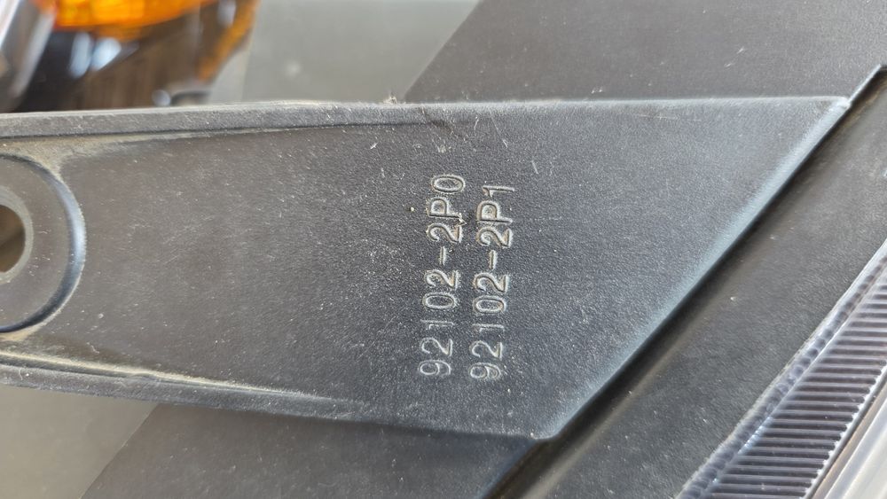 Фары KIA Sorento