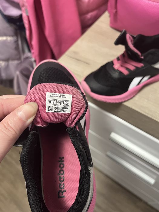Маратонки Reebok за момиче.