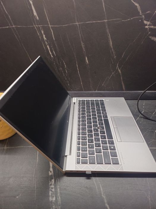 Laptop hp elitebook 840 G8
