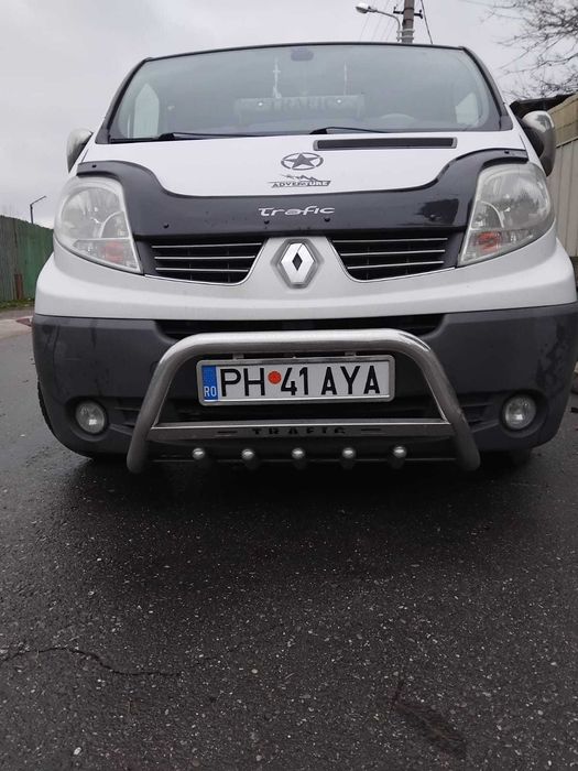 Renault Trafic 8+1