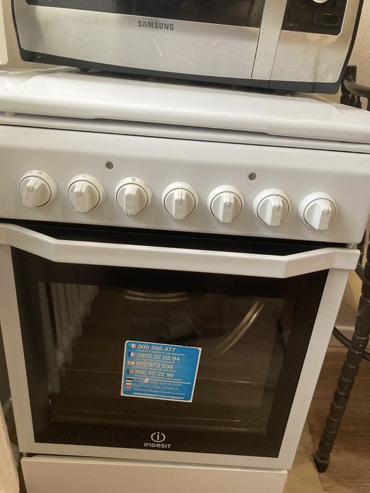 Продам плиту indesit