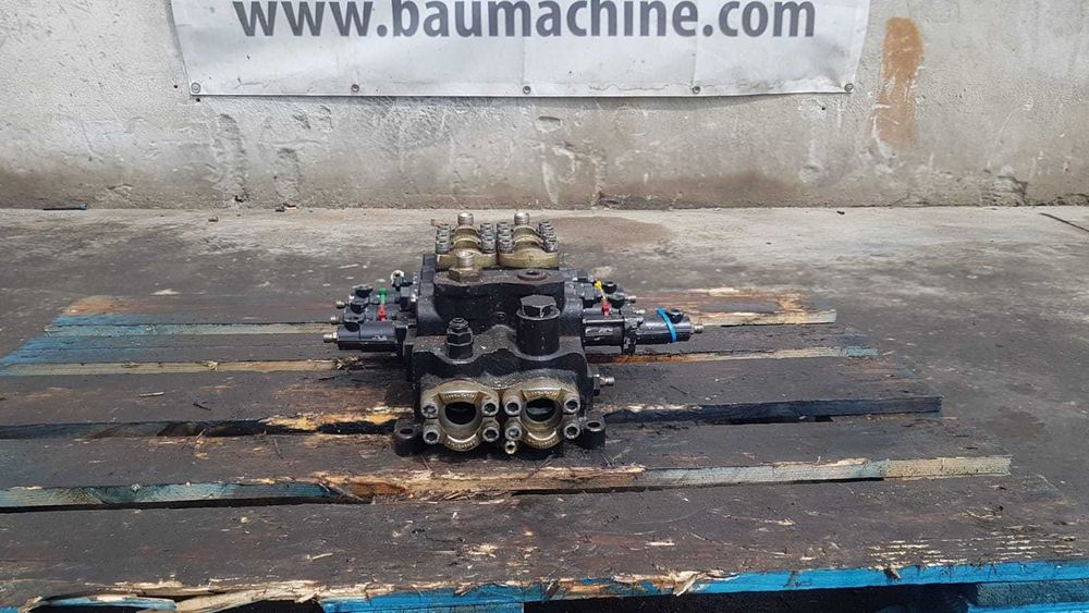 Distribuitor hidraulic vola JCB 426 , 436 , 456