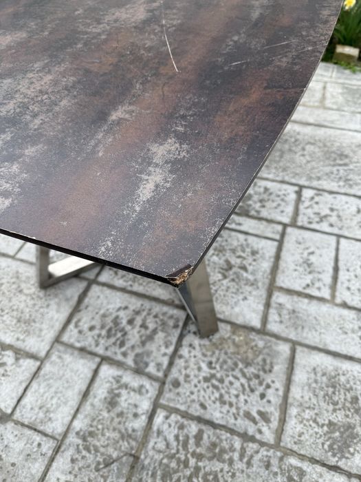 Masă extensibilă 4-6 persoane, metalică