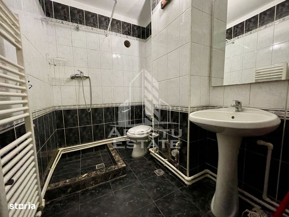 Apartament cu 2 camere de vanzare, centrala, zona Girocului, Timisoara