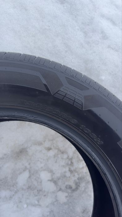 Продам шины 235 * 60 *  18