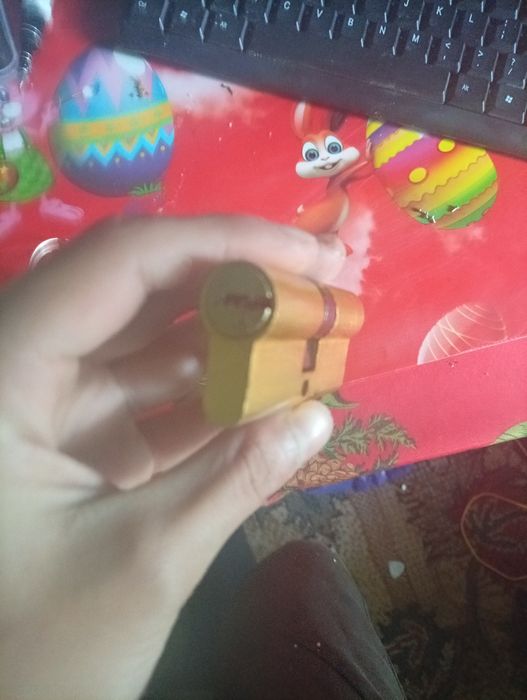 Butuc Ușă NOU - Alamă Masivă + 5 Chei Amprentate (Siguranță Maximă)