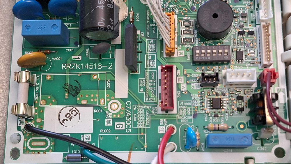 Оригинална платка Hitachi RRZK14518‑2 за RAK‑35RPD –тествана, изправна