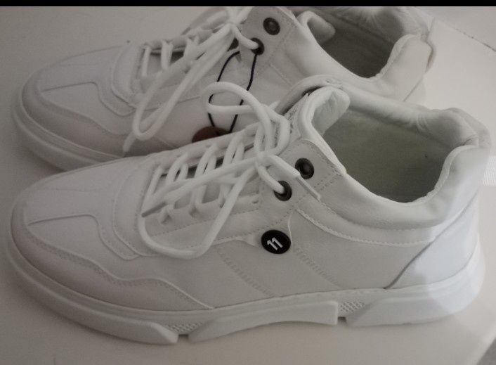 Кросовки новые  41 размер