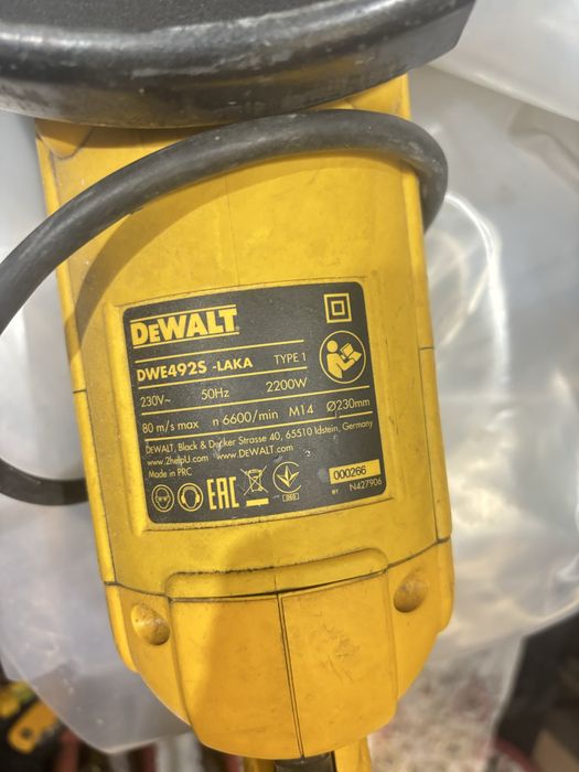Болгарка Dewalt DWE492S-LAKA