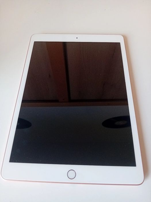 Ipad generatia 8 2020 vând urgent
