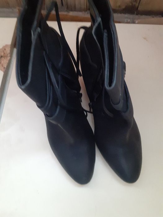 Продам женские сапоги