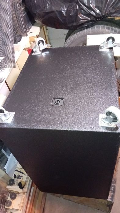 Кутия за бас каса 12", бандпас