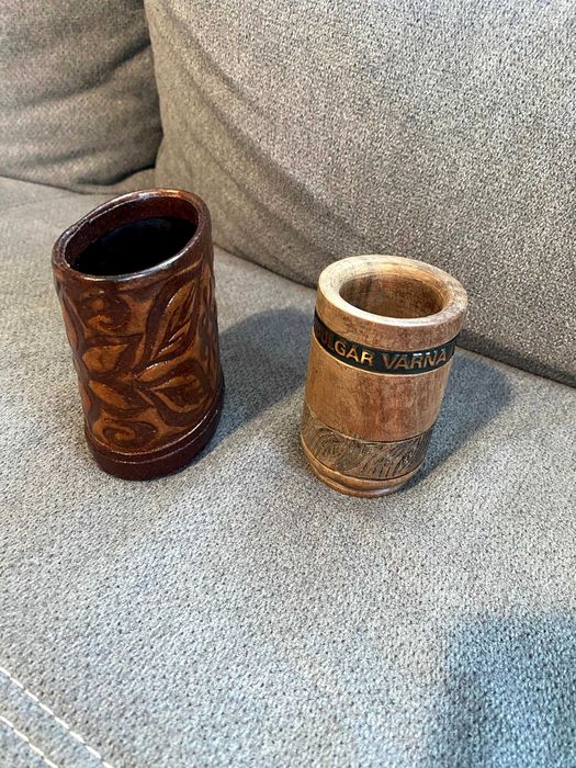 Чаши за зарове от дърво и кожа