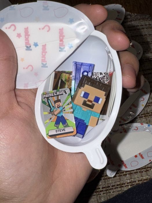 Киндер Майнкрафт, Kinder Joy Minecraft
