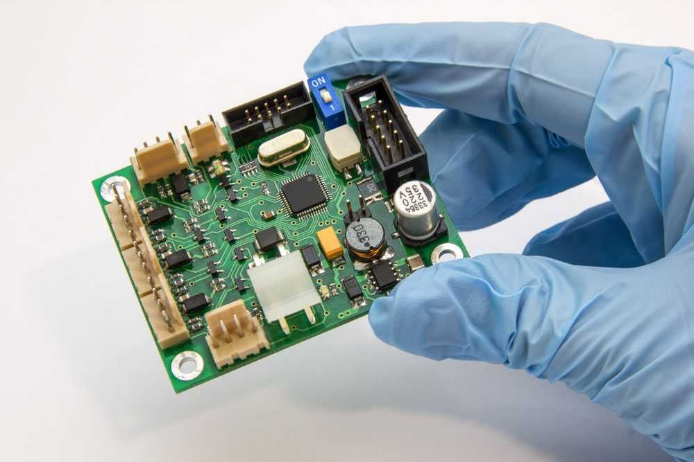 Servicii de Dezvoltare Hardware și Software complete pentru orice proiect