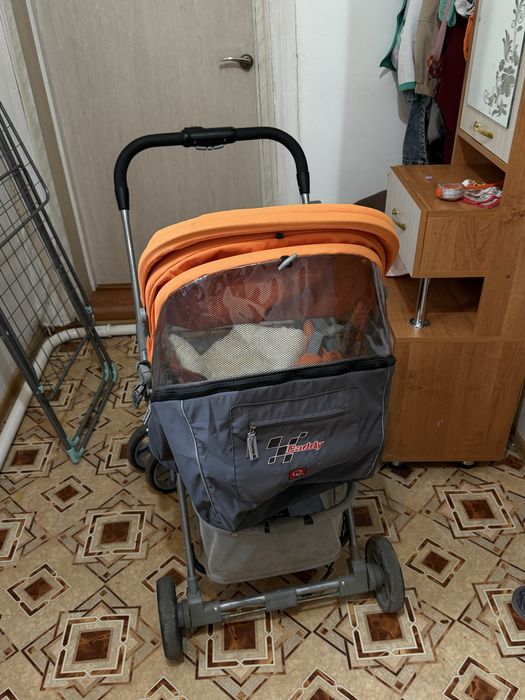 Продам детский стульчик и коляску