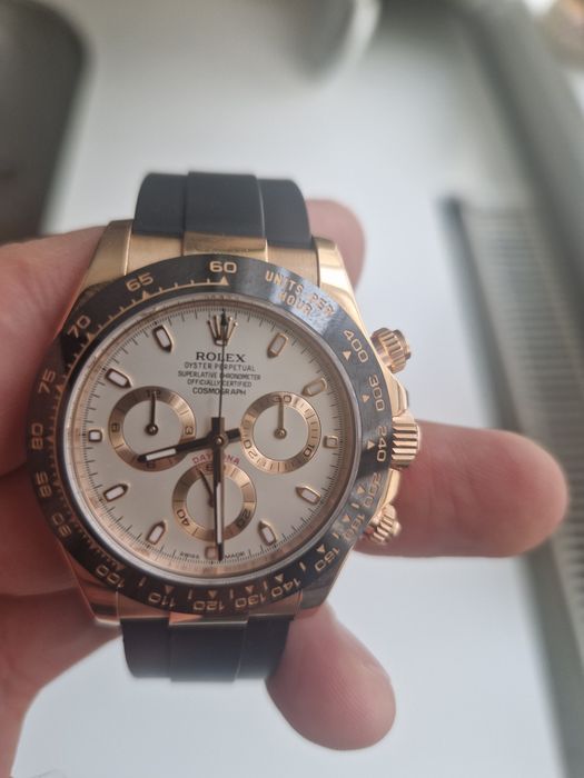Продам часы Rolex Daytona золотые