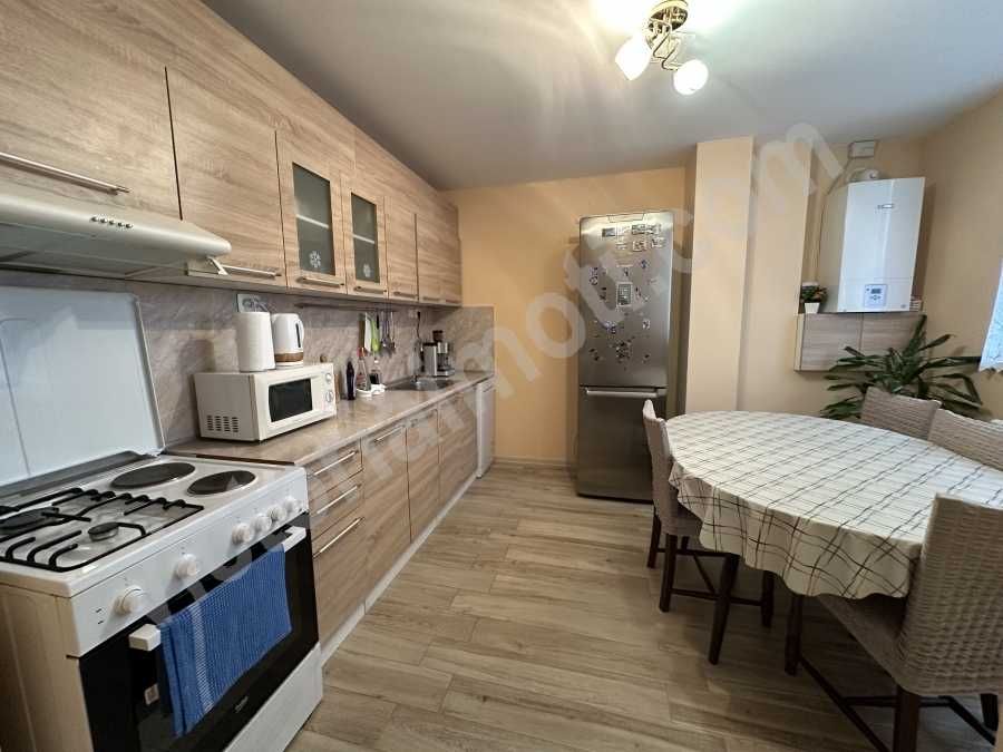 Продава се Многостаен апартамент в Велико Търново, Зона Б - 175 кв.м за 1474 €/кв.м - Снимка #2