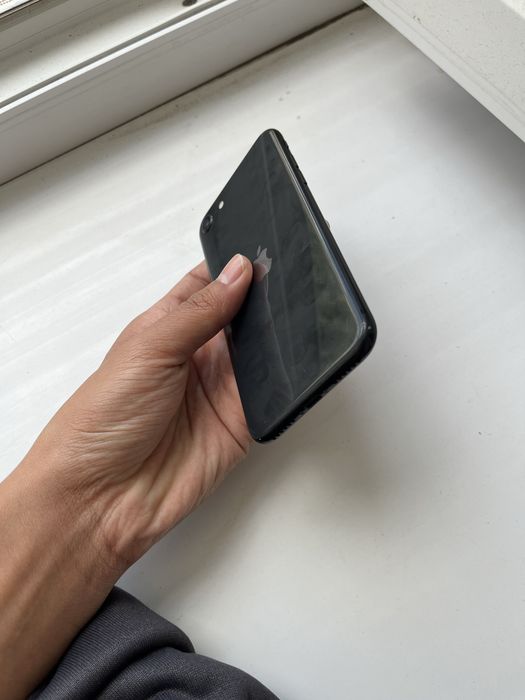 продам айфон се3