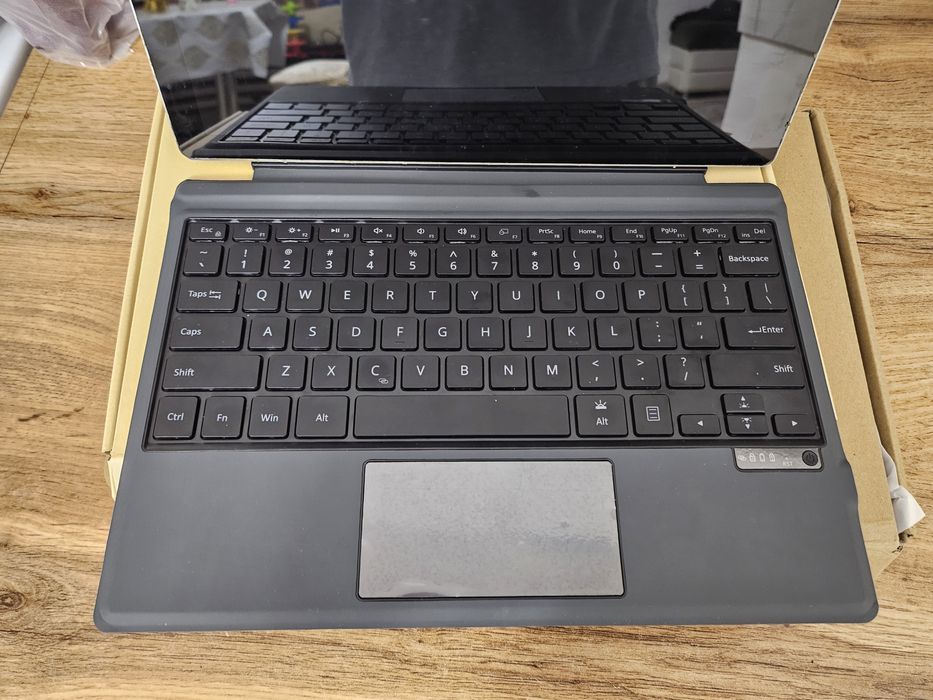 Планшет Windows Surface 3, 10.8",