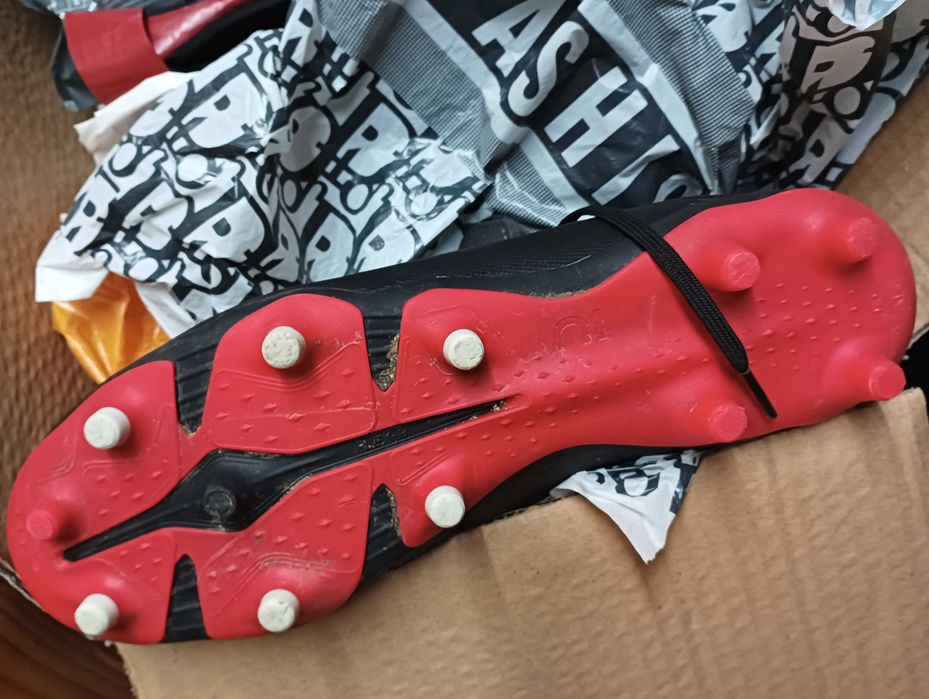 Футболни обувки виралдо колела