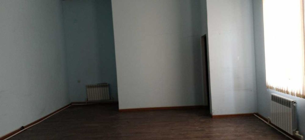 Нотурар бино ижарага берилади, мулжал кафе Анна Герман ёнида. 130м2