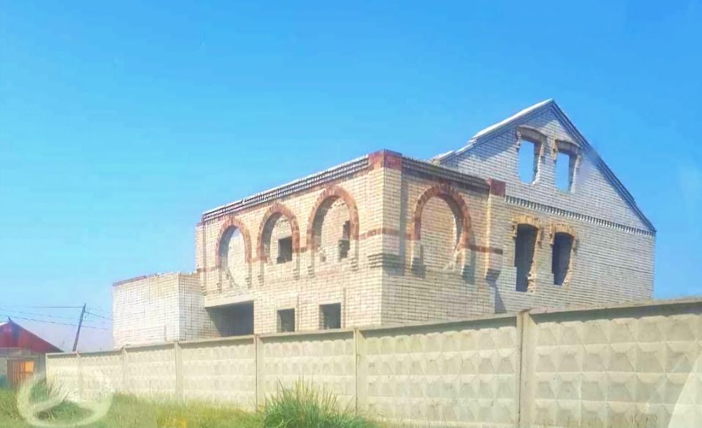 Продам недостроенный коттедж