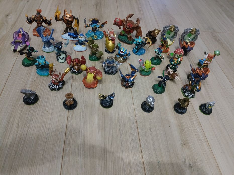 Jocuri complete Skylanders WII si figurine skylanders .