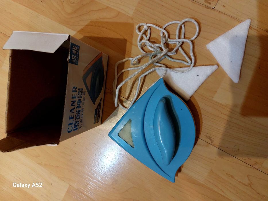 Продавам  магнитен уред за почистване на прозорци