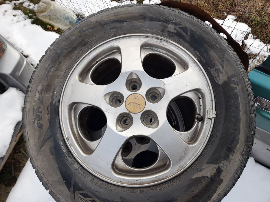 Jante mitsubishi pajero pinin 215/65r16 cu cauciucuri aliaj