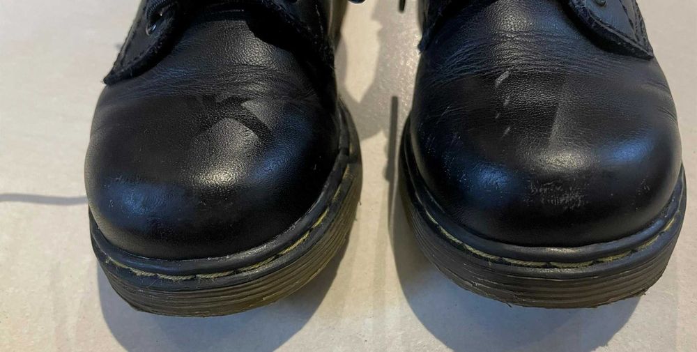 Bocanci Dr. Martens - marimea 28 EU