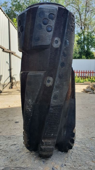 Долото 152мм PDC