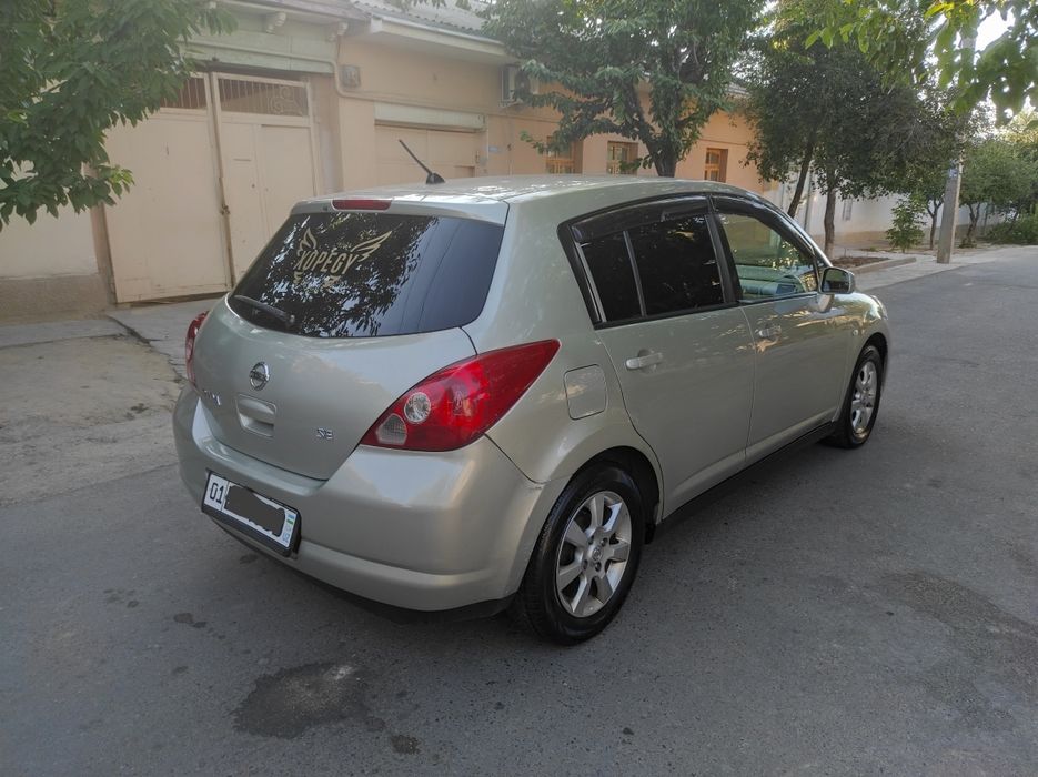 Nissan Tiida 1.6