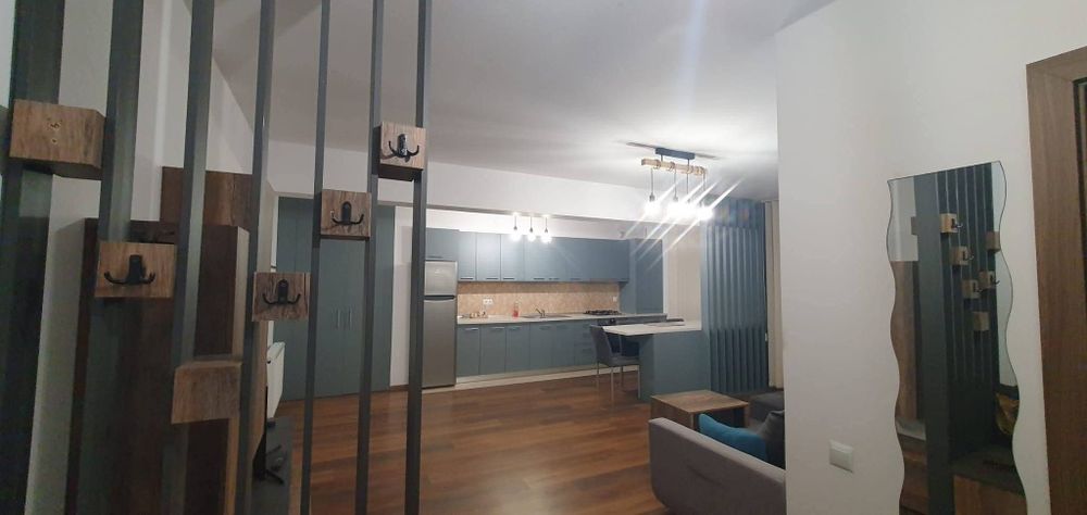 Închiriez apartament 2 camere str Eroilor Floresti
