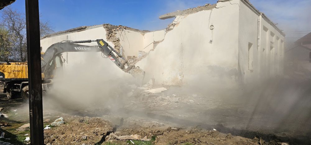 Uy va bino,korhona va turli hil inshootlani buzish