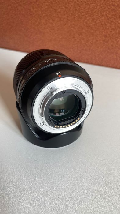 Обектив Fujifilm Fujinon XF 56mm F/1.2 R