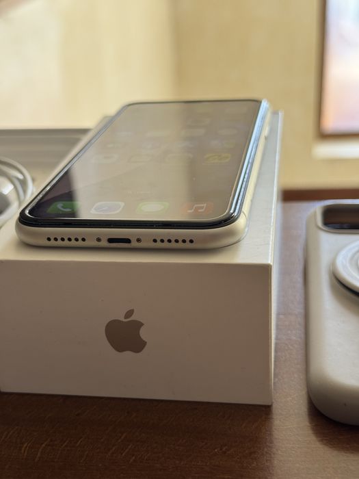 Iphone 11 64gb аккум 80% родной