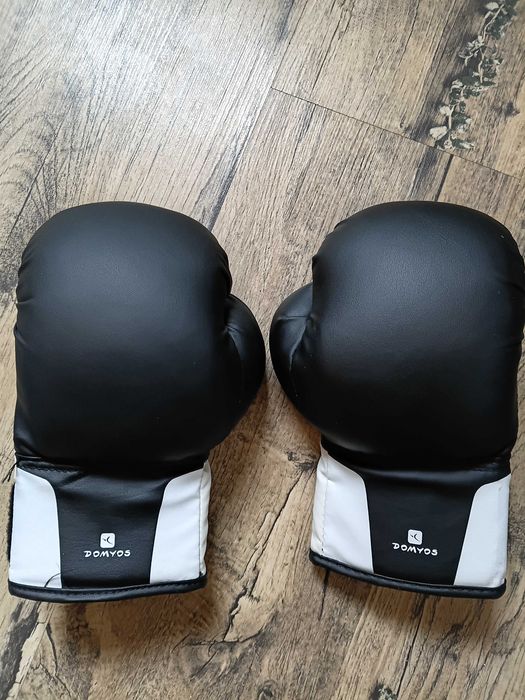 Mănuși BOX stare bună 20 lei