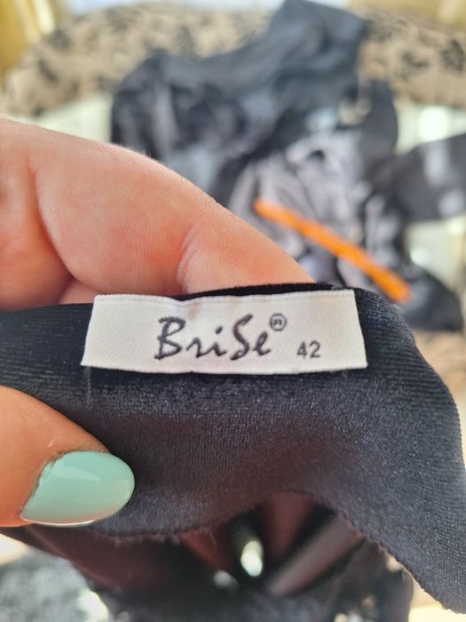 Rochie neagra din catifea