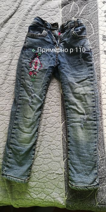 Продам одежду на девочку, куртки