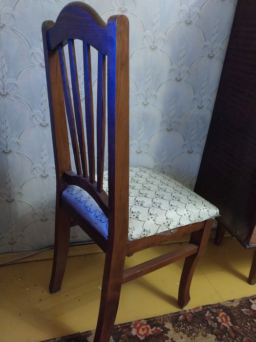 Продам новые мягкие стулья